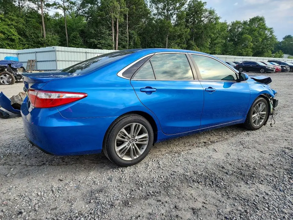 2017 TOYOTA CAMRY SE  