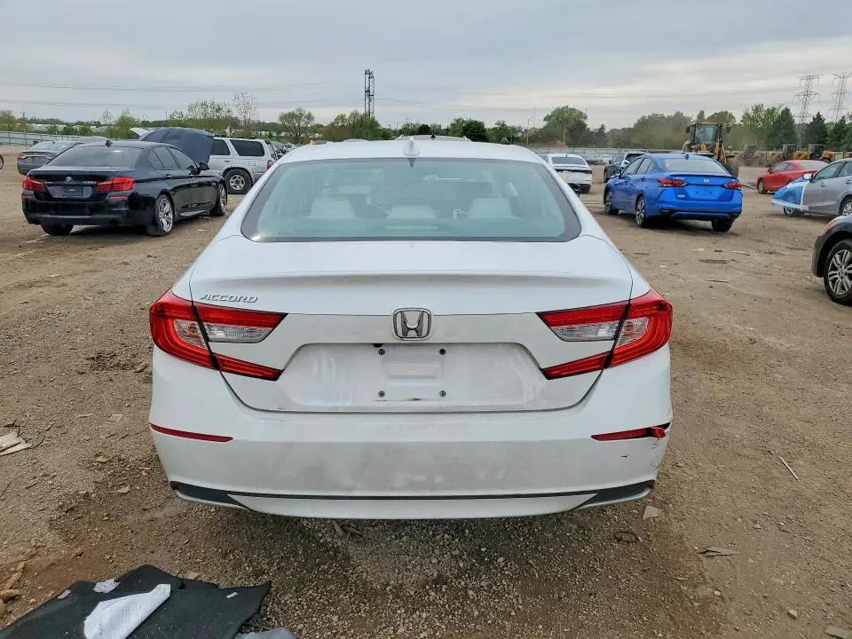 2019 HONDA ACCORD LX  