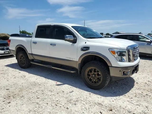 2017 NISSAN TITAN SV  