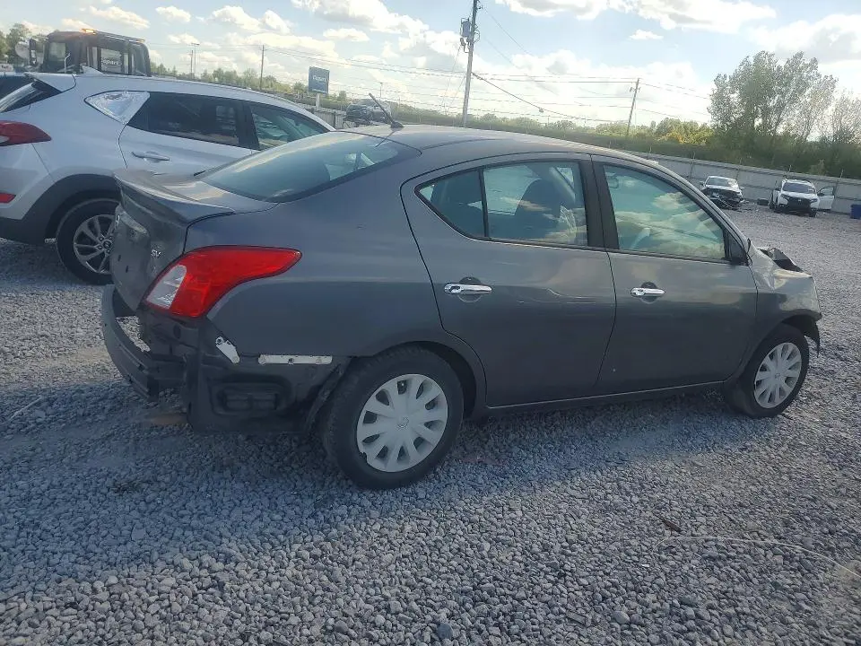 2019 NISSAN VERSA SV  