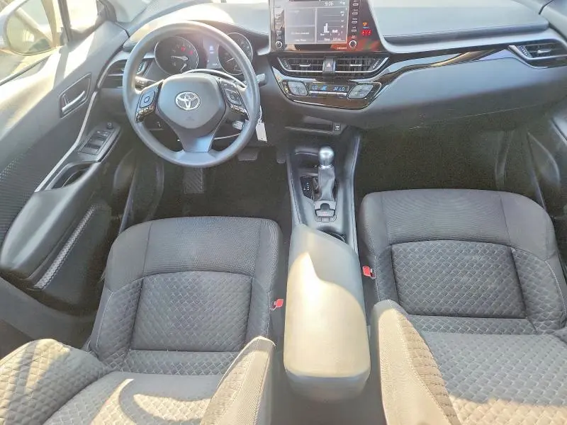 2021 TOYOTA C-HR LE  
