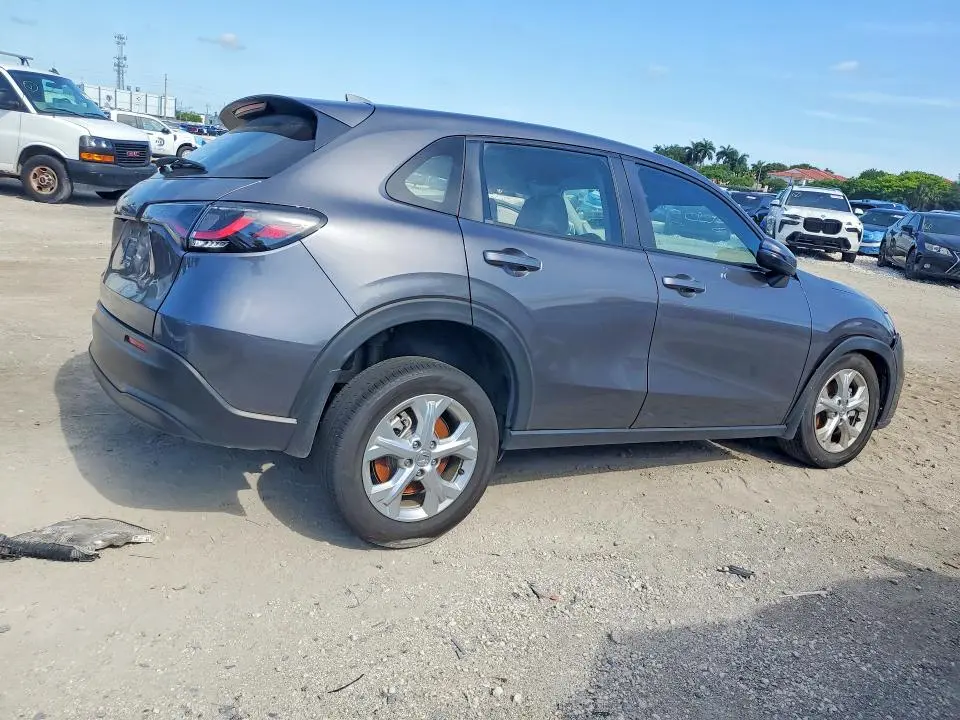 2025 HONDA HR-V LX  