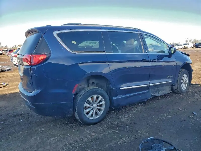 2017 CHRYSLER PACIFICA TOURING L  