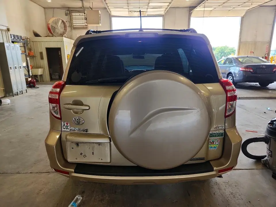 2011 TOYOTA RAV4 BASE  