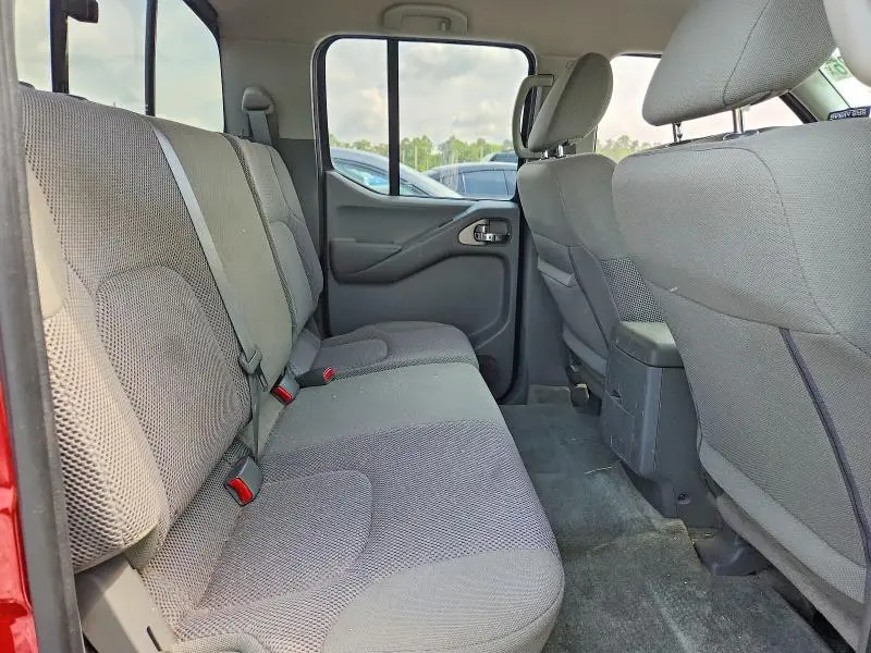 2018 NISSAN FRONTIER SV  