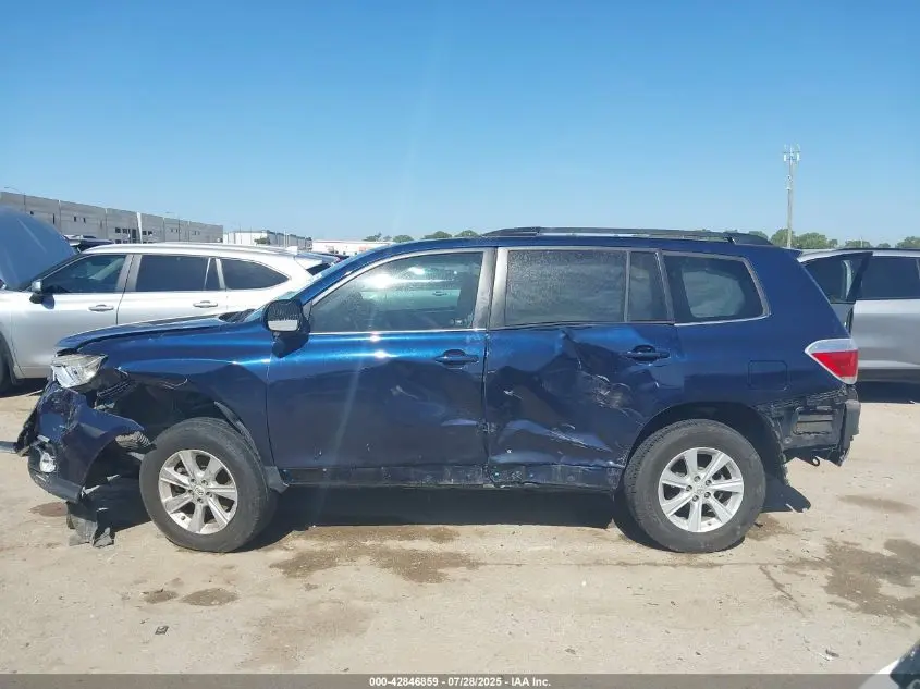2011 TOYOTA HIGHLANDER SE V6