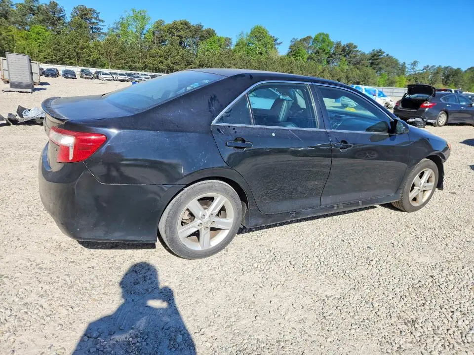 2013 TOYOTA CAMRY SE  