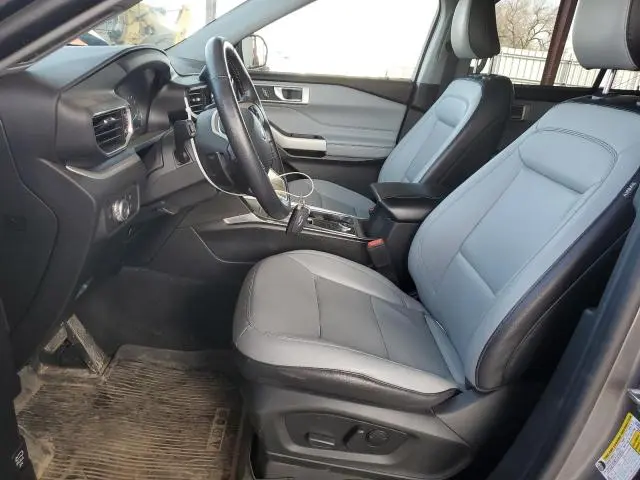 2021 FORD EXPLORER XLT  