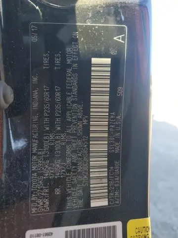 2017 TOYOTA SIENNA LE  