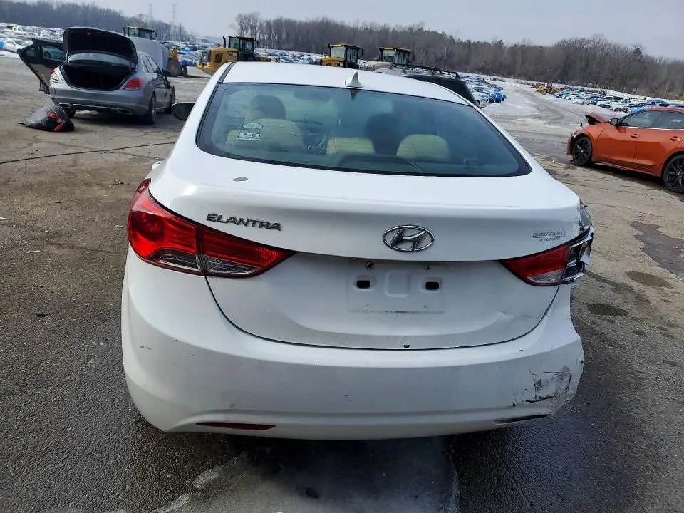 2012 HYUNDAI ELANTRA GLS  