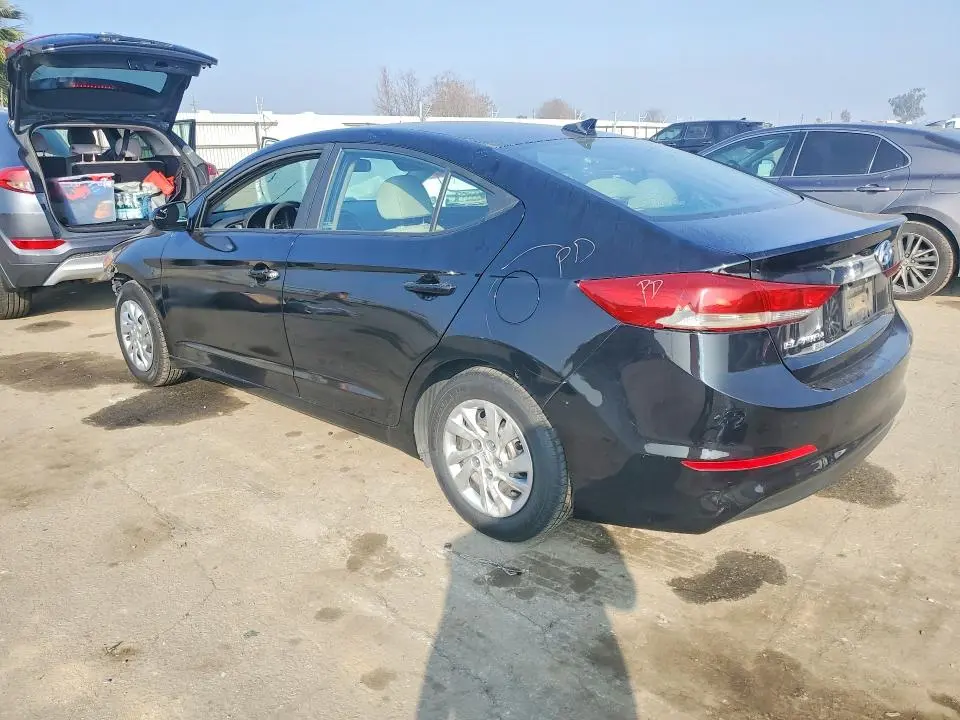 2017 HYUNDAI ELANTRA SE  