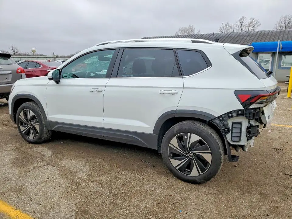 2025 VOLKSWAGEN TAOS SE  