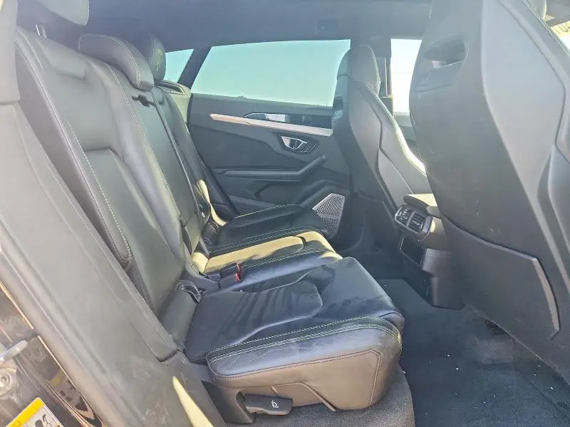 2019 LAMBORGHINI URUS   