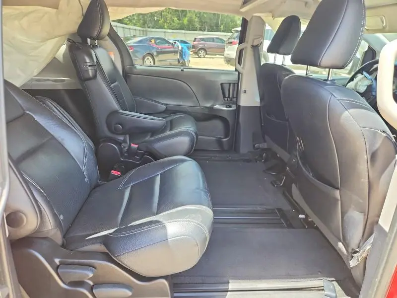 2015 TOYOTA SIENNA SPORT  