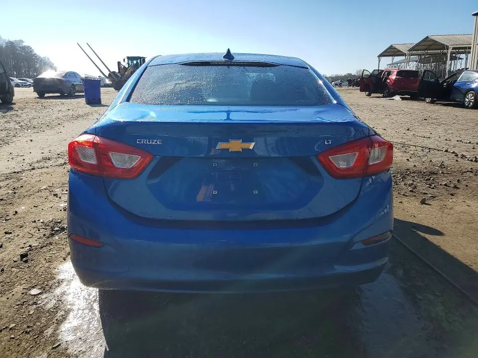 2017 CHEVROLET CRUZE LT  