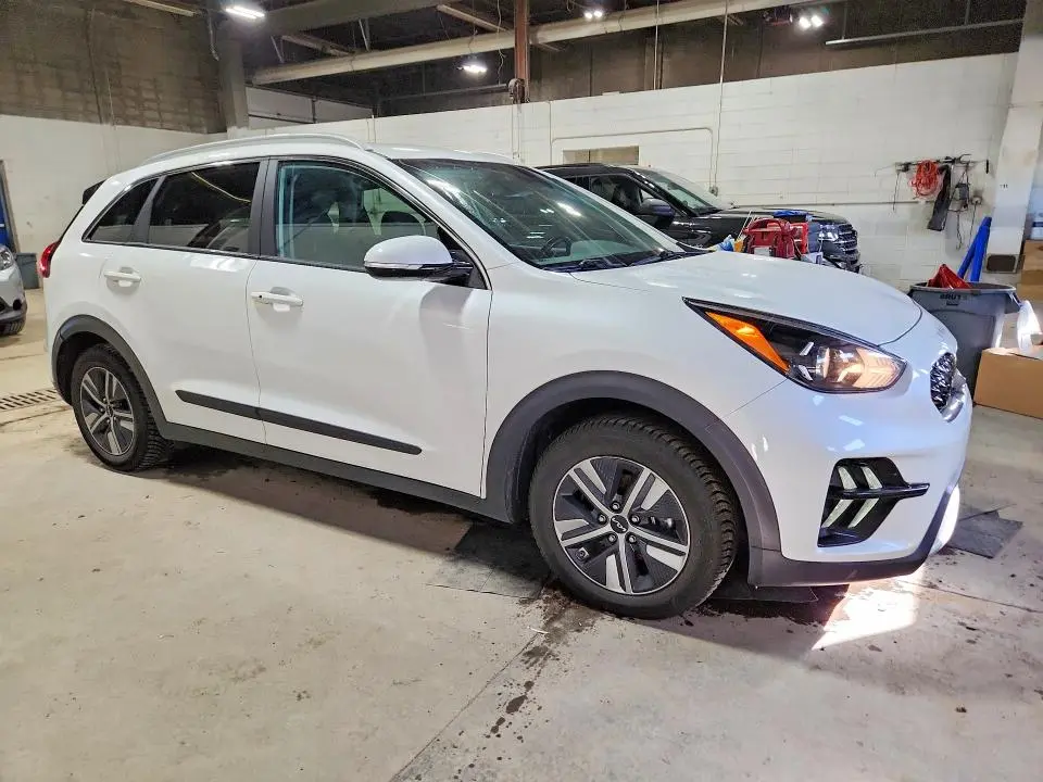2022 KIA NIRO EX  