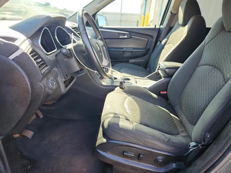 2010 CHEVROLET TRAVERSE LT  