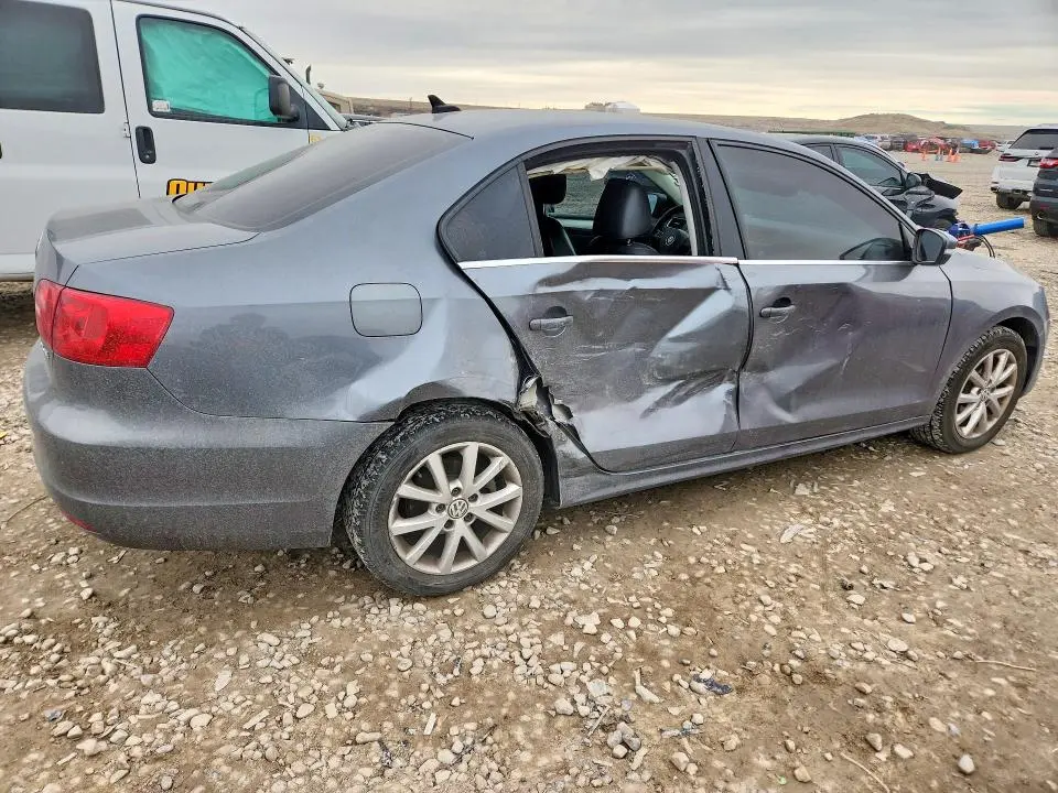 2013 VOLKSWAGEN JETTA SE  