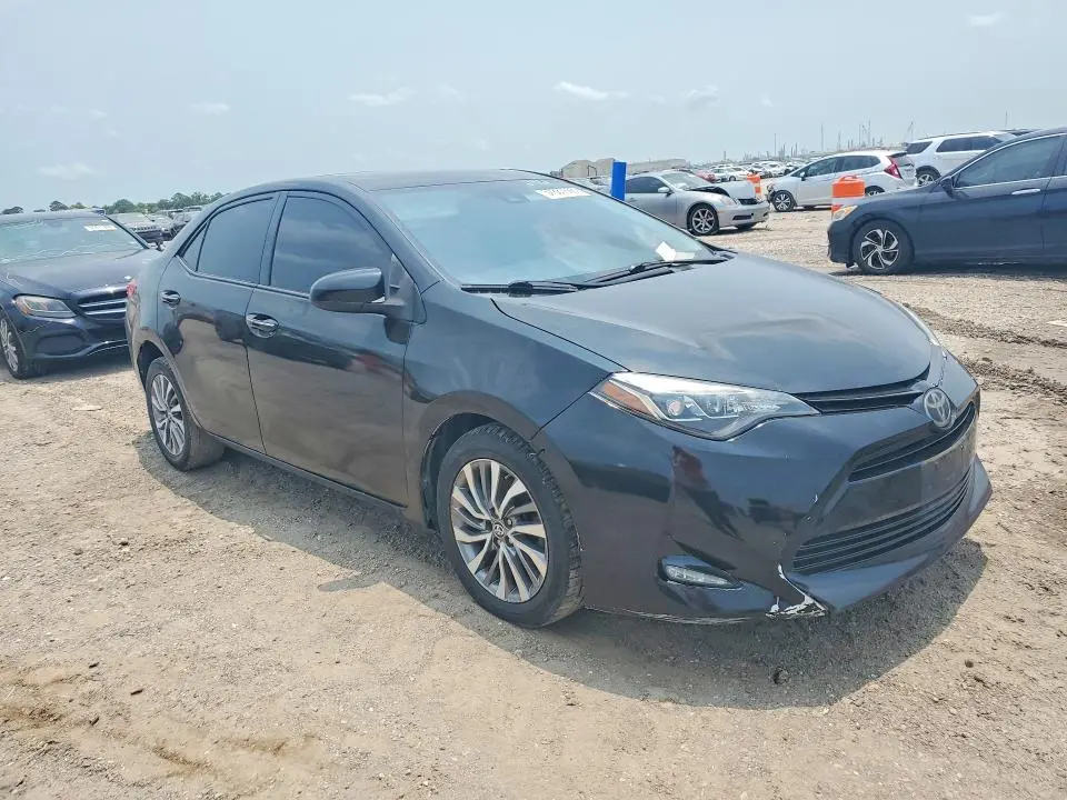 2018 TOYOTA COROLLA XLE  
