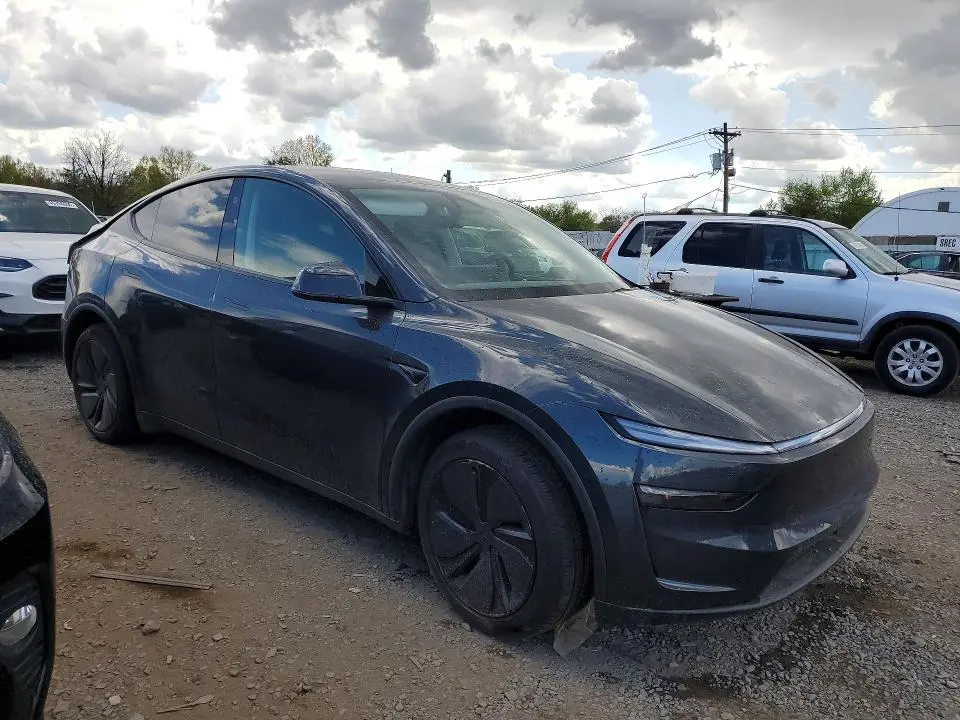 2026 TESLA MODEL Y   