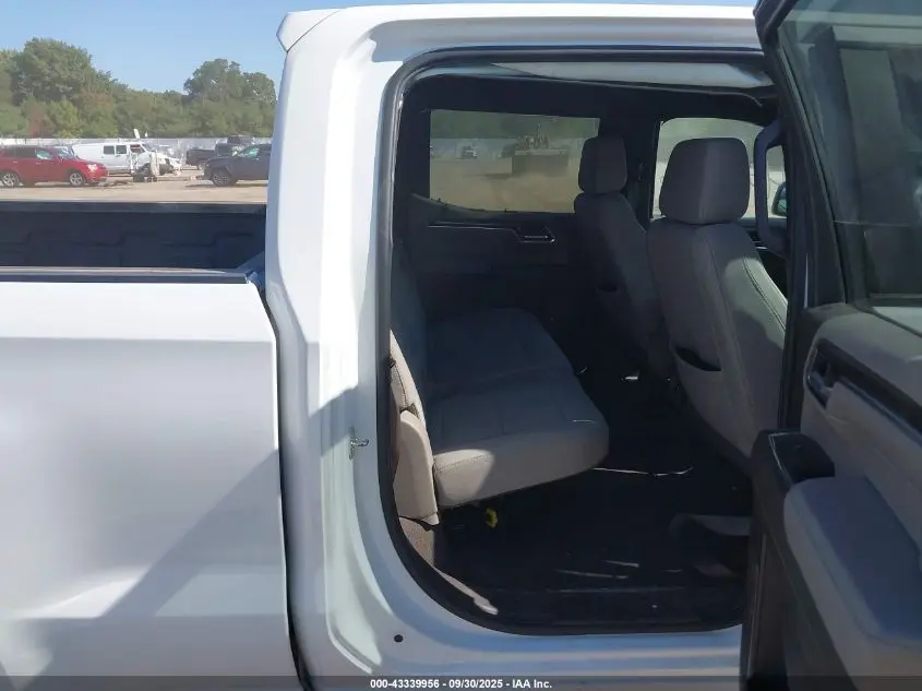 2022 CHEVROLET SILVERADO 1500 4WD  STANDARD BED RST