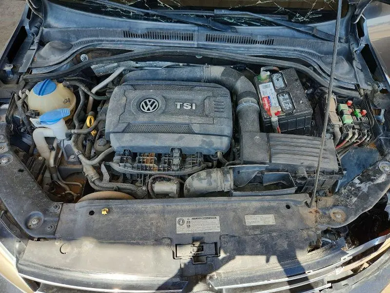 2015 VOLKSWAGEN JETTA SE  