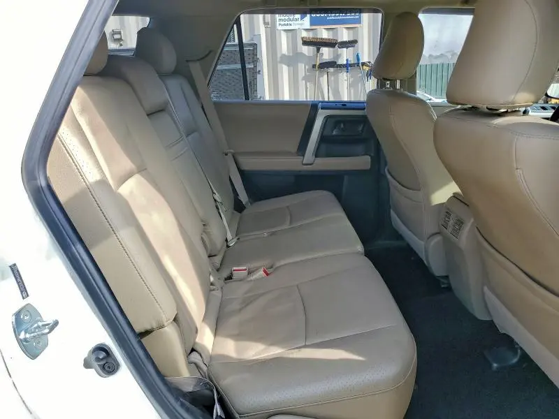 2010 TOYOTA 4RUNNER SR5  