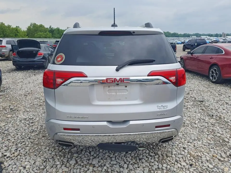 2018 GMC ACADIA DENALI  