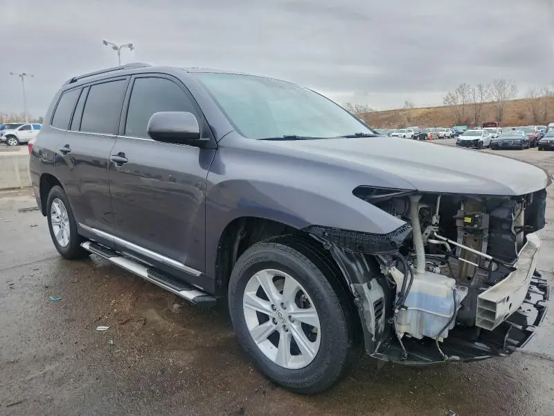 2011 TOYOTA HIGHLANDER BASE  