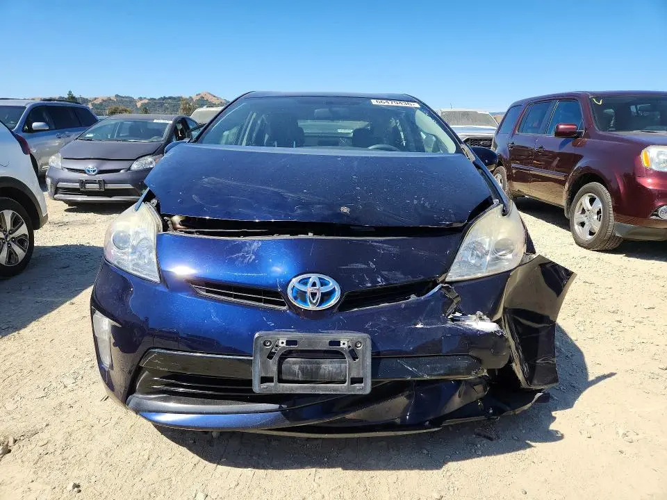 2015 TOYOTA PRIUS THREE  