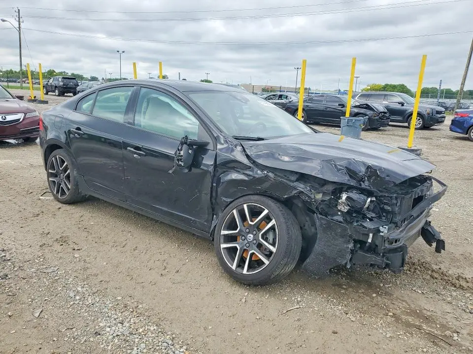 2018 VOLVO S60 DYNAMIC  