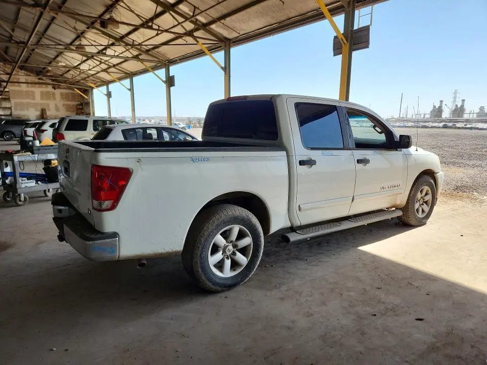 2013 NISSAN TITAN S  
