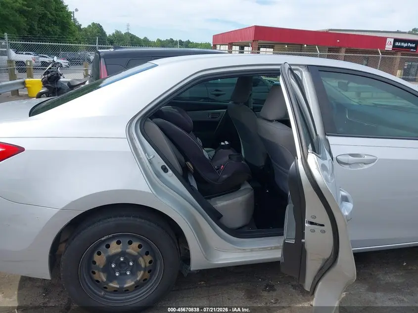 2018 TOYOTA COROLLA LE