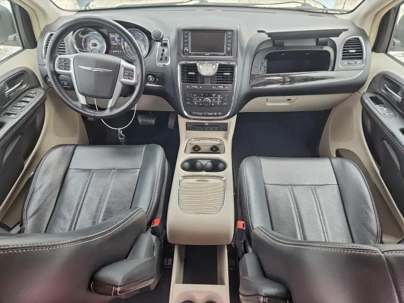 2013 CHRYSLER TOWN & COUNTRY TOURING L  