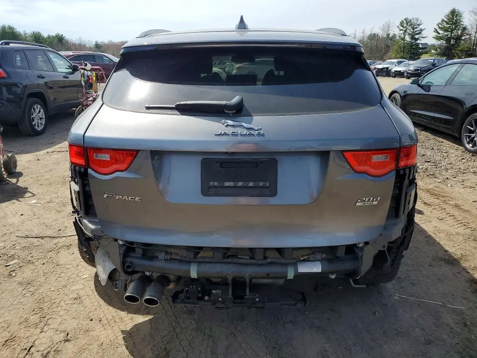 2017 JAGUAR F-PACE R - SPORT  