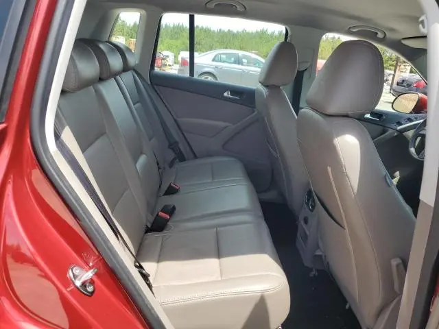 2011 VOLKSWAGEN TIGUAN S  