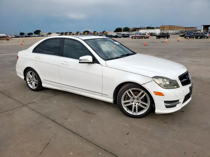 2013 MERCEDES-BENZ C 250  