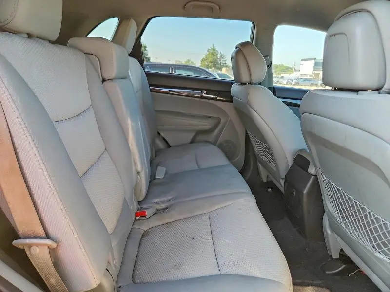 2011 KIA SORENTO LX  