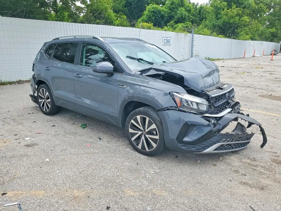 2022 VOLKSWAGEN TAOS SE  