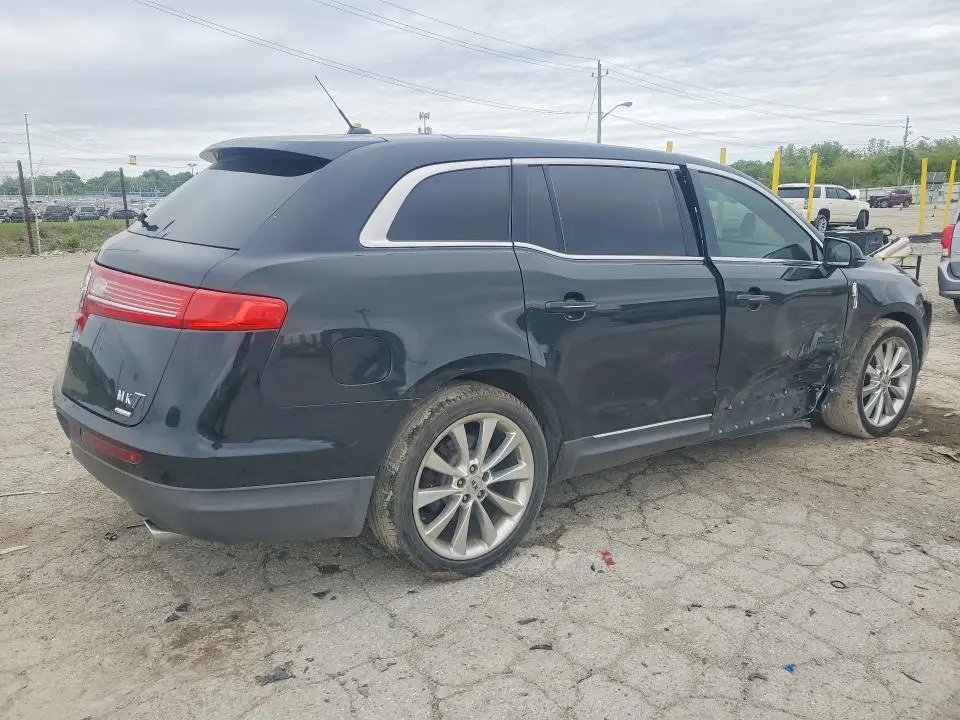 2010 LINCOLN MKT   