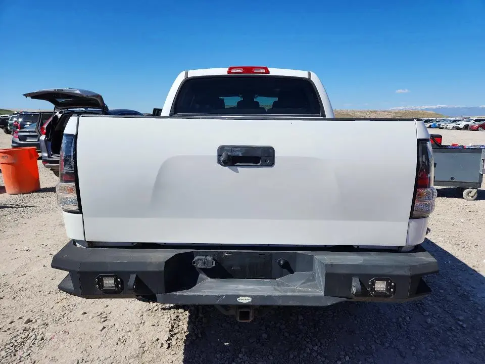 2010 TOYOTA TUNDRA CREWMAX LIMITED  