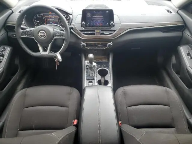 2024 NISSAN ALTIMA SV  