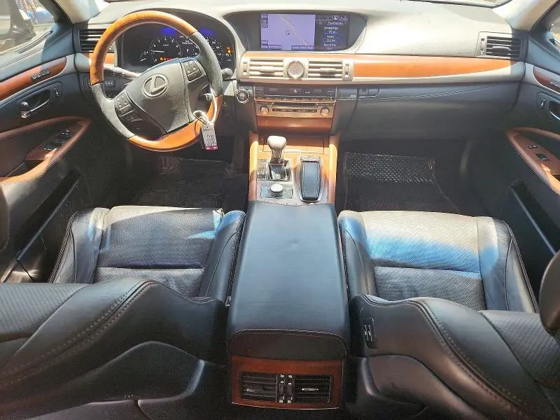 2013 LEXUS LS 460  