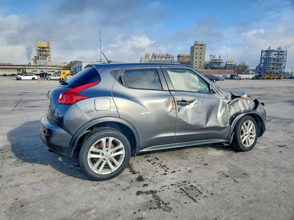 2011 NISSAN JUKE S  