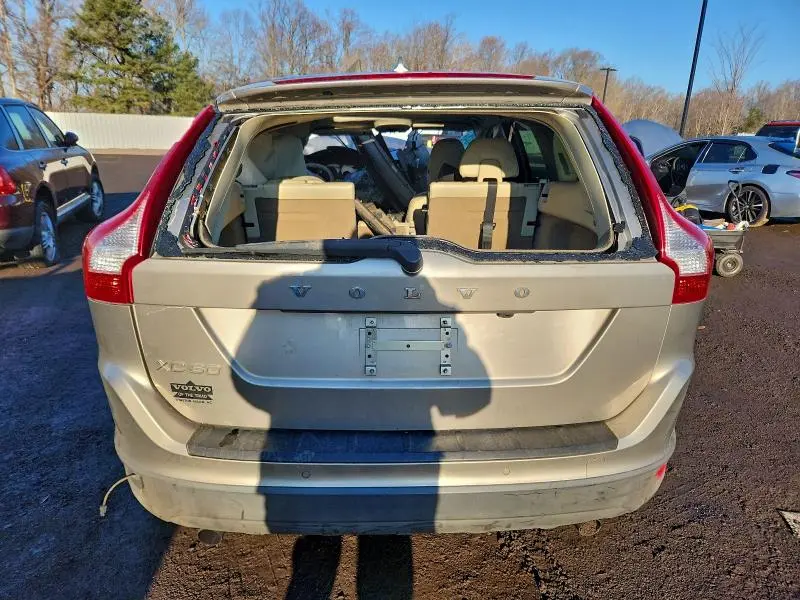 2011 VOLVO XC60 3.2  