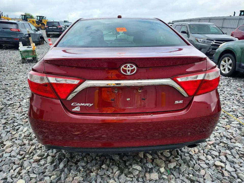 2017 TOYOTA CAMRY SE  