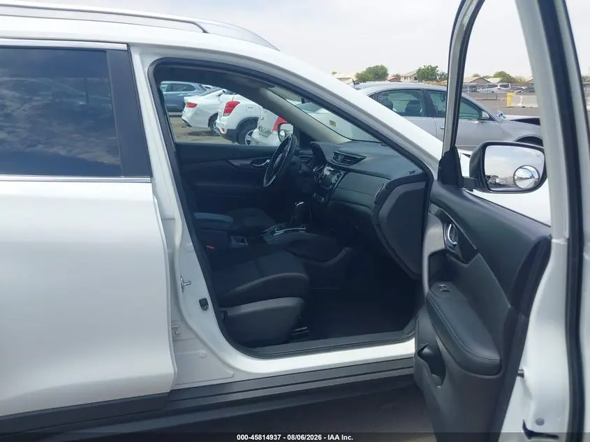 2017 NISSAN ROGUE SV