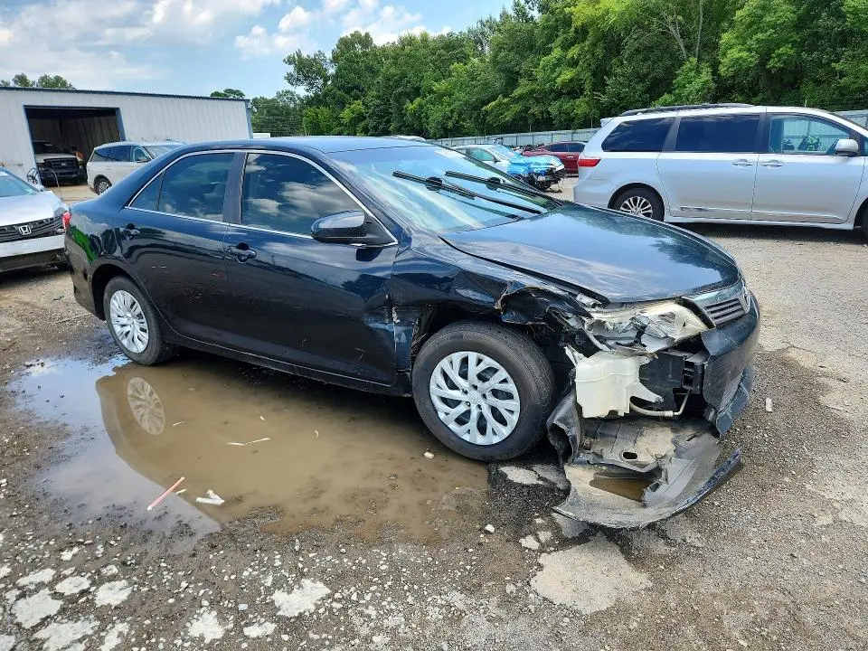 2014 TOYOTA CAMRY L  
