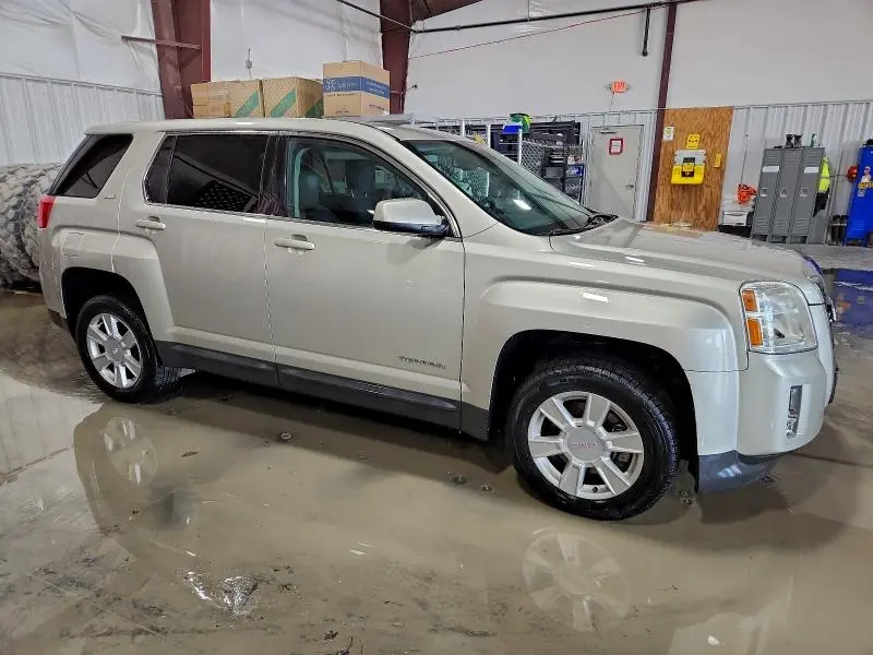 2013 GMC TERRAIN SLE  