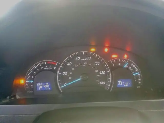 2015 TOYOTA CAMRY LE  